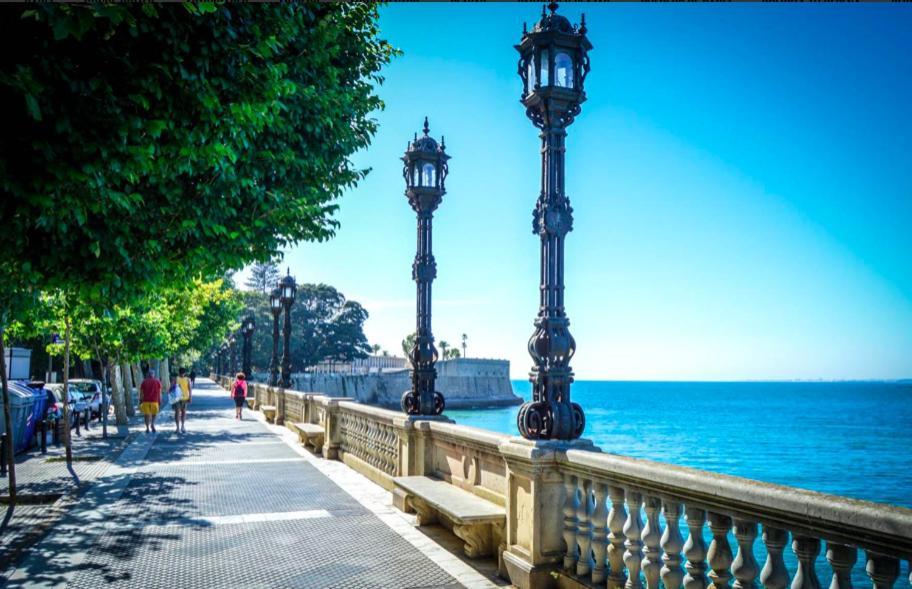 Bonito Apartamento Junto Al Gran Teatro Falla 加的斯 外观 照片